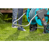 GARDENA Schlauchwagen CleverRoll M Set, Schlauchhalter mit Schlauch, Systemteilen, Spritze